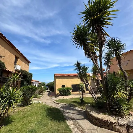 Apple Apartment Baja Sardinia